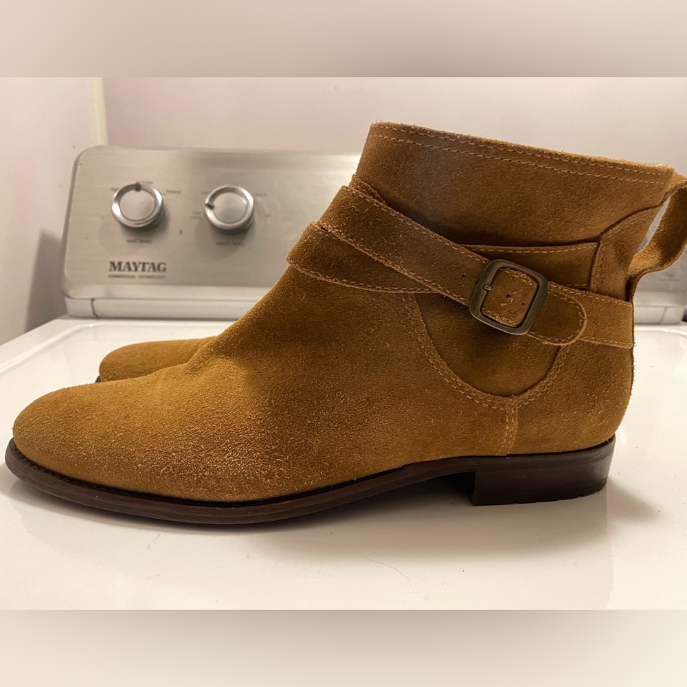 Women’s suede boots 11